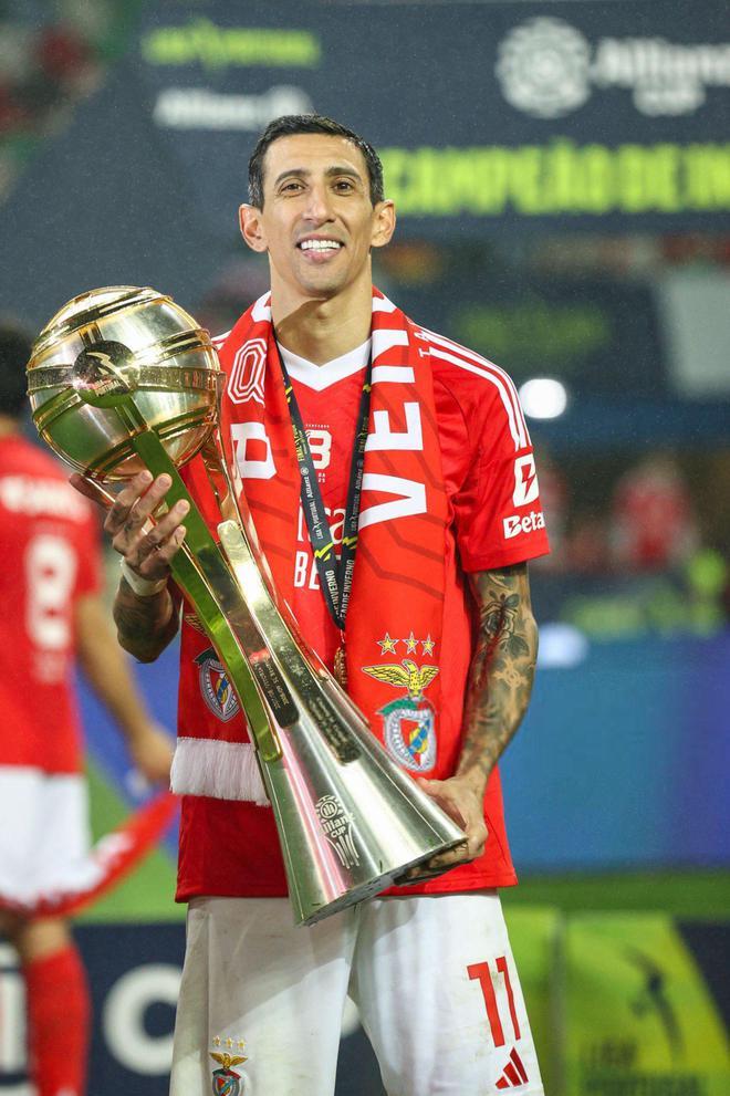 包含本菲卡发布备战花絮；今晚单刀错失；NBA季后赛任务艰巨；赛程密集仍需轮换的词条LOL赛事