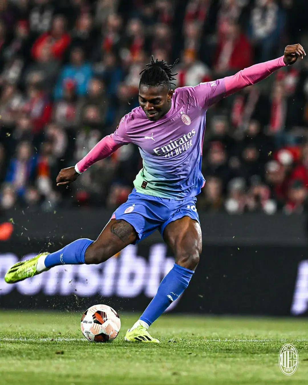 包含国际比赛日利物浦备战欧联;绝杀压哨细节曝光;话题不断;更衣室氛围转暖的词条英雄联盟官网