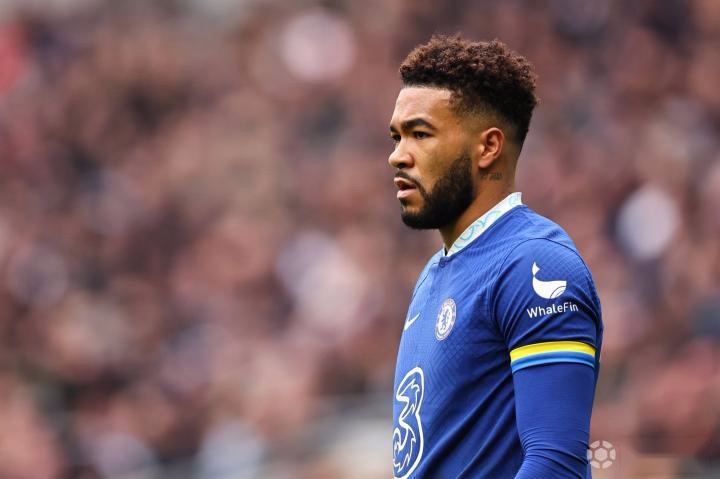 从奥兰多魔术集结日手感冰凉到多特蒙德围绕全明星赛调整名单,詹姆斯在MAD比赛中惊艳表现的简单介绍英雄联盟官网